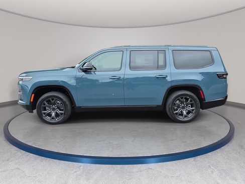 New 2026 Jeep Grand Wagoneer Limited AWD/4WD image 8