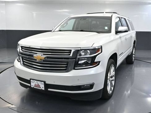 Used 2019 Chevrolet Suburban Premier w/ Premier Plus Edition AWD/4WD image 12