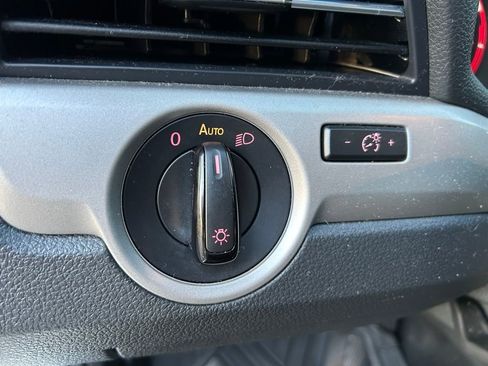 Used 2022 Volkswagen Passat 2.0T SE image 19