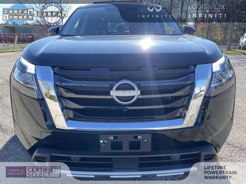 Used 2023 Nissan Pathfinder Platinum image 12
