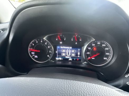 Used 2024 GMC Terrain SLE w/ Driver Convenience Package FWD image 16