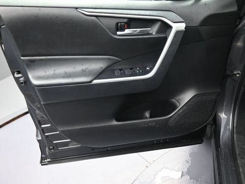 Used 2024 Toyota RAV4 XLE FWD image 20