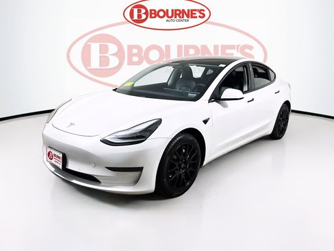 Used 2021 Tesla Model 3 Standard Range Plus image 5