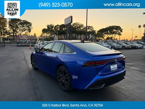 Used 2021 Toyota Mirai RWD image 4