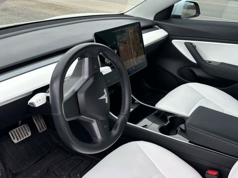 Used 2018 Tesla Model 3 Long Range image 14