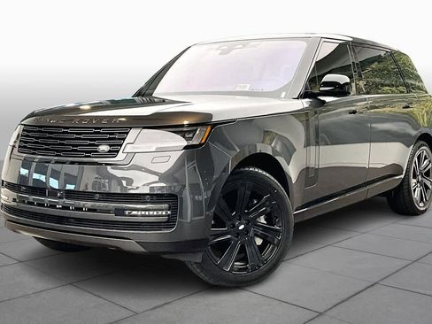 Used 2023 Land Rover Range Rover Long Wheelbase SE image 2