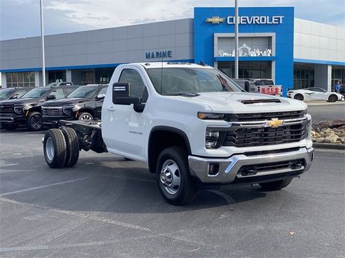 New 2026 Chevrolet Silverado 3500 LT w/ Convenience Package image 1