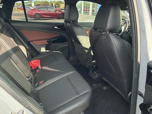 Used 2021 Volkswagen ID.4 Pro S RWD image 6