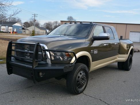 Used 2012 RAM 3500 Laramie Longhorn w/ Max Tow Pkg image 18