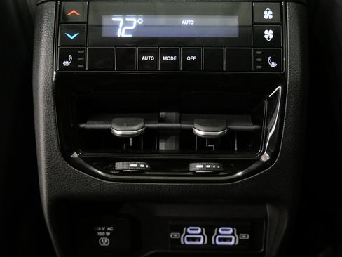 Certified 2022 Jeep Grand Cherokee L Limited image 27