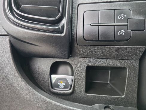 Used 2023 RAM ProMaster 2500 FWD image 19