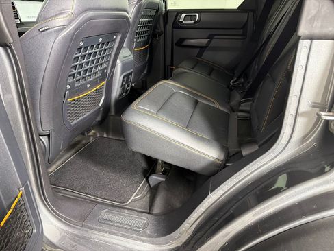 Used 2024 Ford Bronco Badlands AWD/4WD image 22