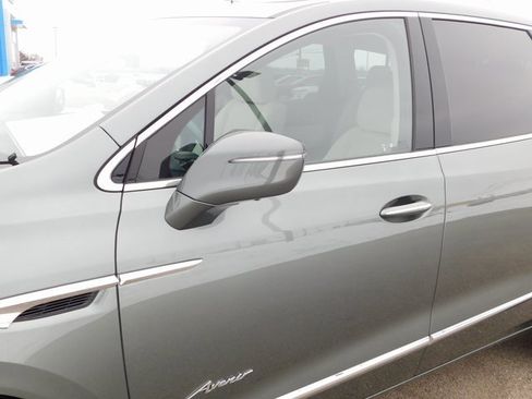 Used 2023 Buick Enclave Avenir w/ Avenir Technology Package image 11