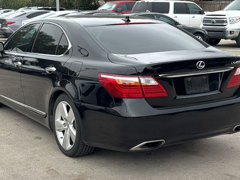 Used 2011 Lexus LS 460 w/ Comfort Pkg image 5