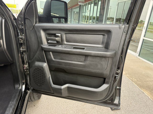 Used 2024 RAM 2500 Tradesman w/ Chrome Appearance Group AWD/4WD image 24