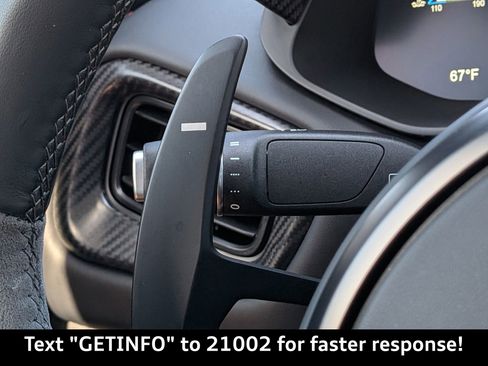 Used 2022 Aston Martin V8 Vantage Coupe image 31