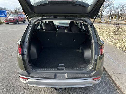 Used 2025 Hyundai Tucson SE image 18