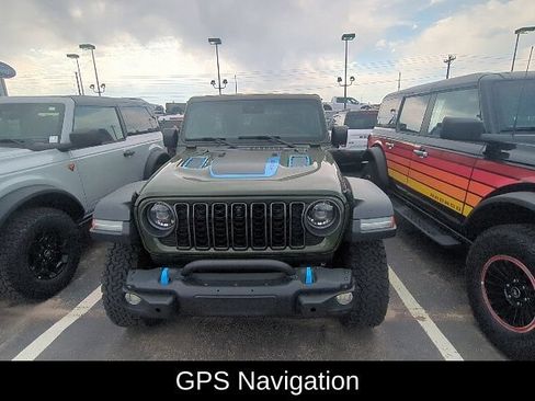 Used 2024 Jeep Wrangler Unlimited Rubicon 4xe w/ Technology Group AWD/4WD image 3