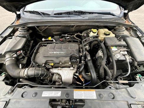 Used 2013 Chevrolet Cruze LT image 3