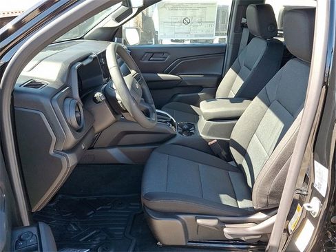 New 2026 Chevrolet Colorado W/T image 6