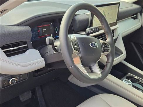 New 2026 Ford Explorer Active w/ Active Comfort Package RWD image 3