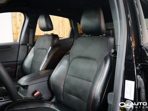 Used 2024 Ford Escape ST-Line image 14