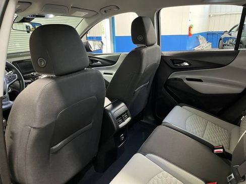 Used 2021 Chevrolet Equinox LS w/ LS Convenience Package AWD/4WD image 18