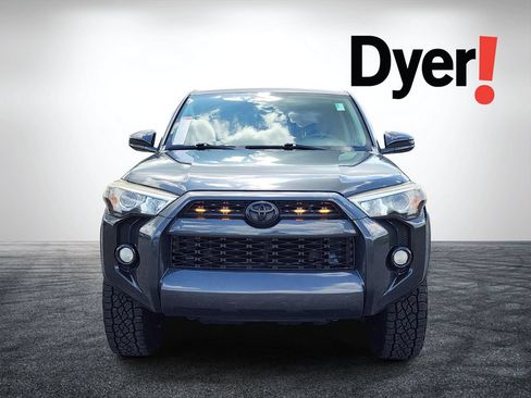 Used 2015 Toyota 4Runner SR5 RWD image 10