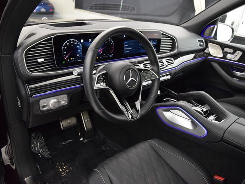 Certified 2024 Mercedes-Benz Maybach GLS 600 4MATIC image 21