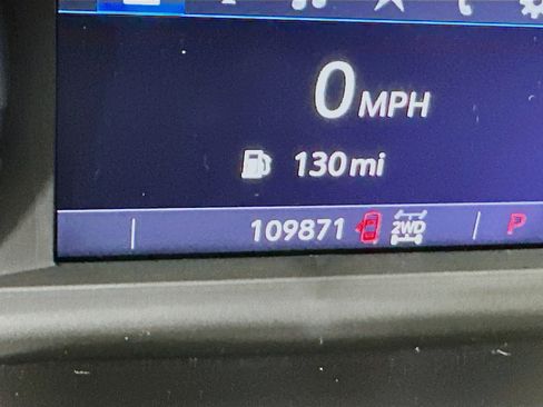 Used 2020 Chevrolet Silverado 1500 LT w/ Texas Edition image 19