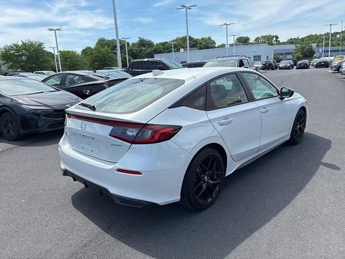 Used 2025 Honda Civic Sport image 9