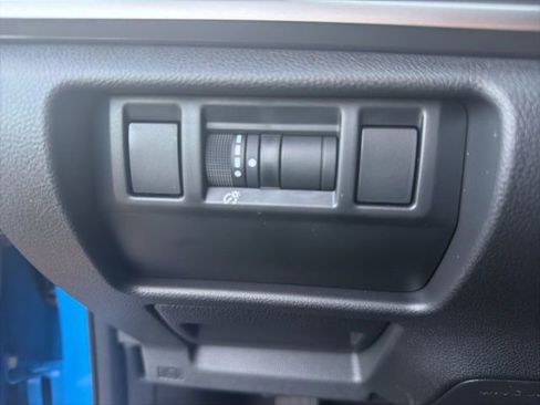 Used 2025 Subaru Impreza 2.0i Sport image 21