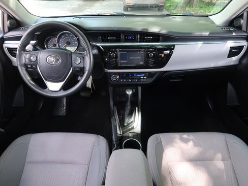 Used 2014 Toyota Corolla LE FWD image 11