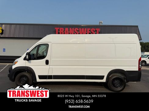 Used 2023 RAM ProMaster 2500 FWD image 2