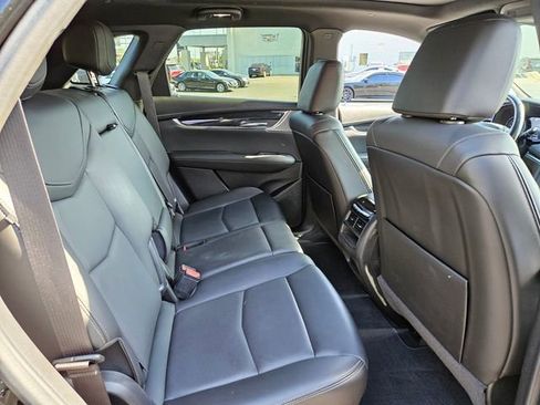 Certified 2022 Cadillac XT5 Premium Luxury w/ Technology Package AWD/4WD image 19