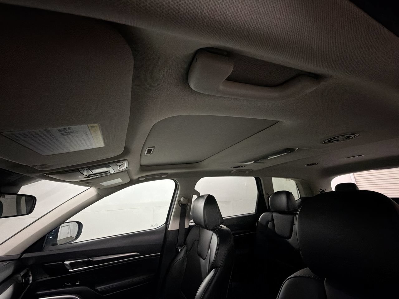 Used 2025 Kia Telluride S FWD image 19