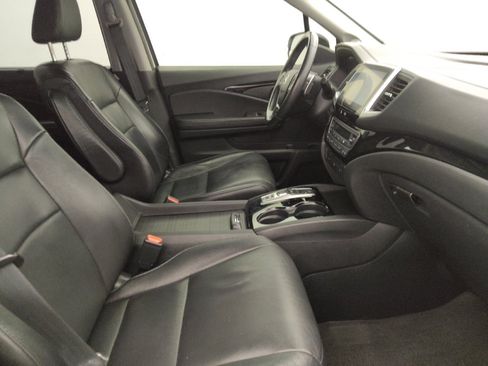 Used 2017 Honda Pilot Touring image 21