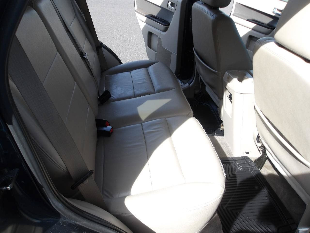 Used 2010 Ford Escape 4WD Hybrid image 12