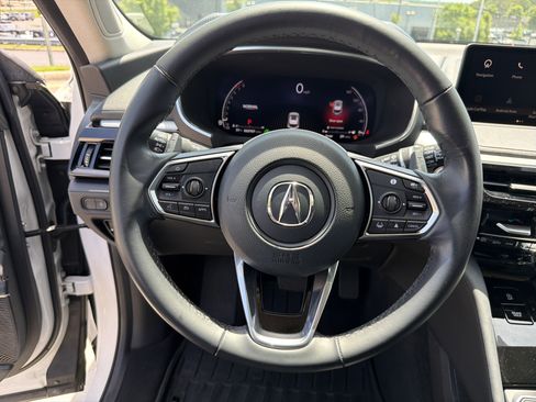 Certified 2023 Acura MDX FWD w/ Technology Package image 18