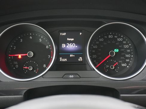 Used 2019 Volkswagen Tiguan SE image 17