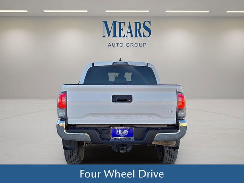 Used 2023 Toyota Tacoma TRD Off-Road image 5