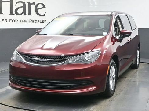 Used 2017 Chrysler Pacifica Touring w/ Tire & Wheel Group image 7