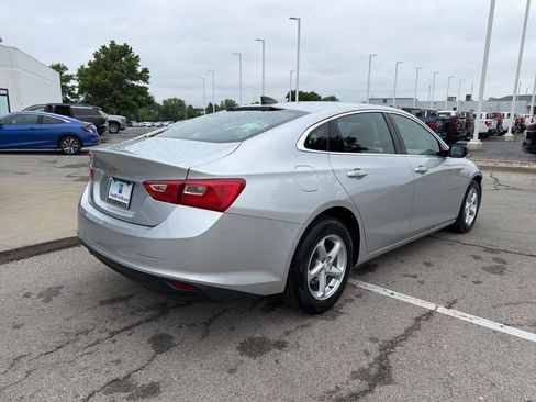 Used 2018 Chevrolet Malibu LS FWD image 3