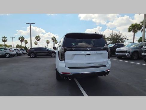New 2026 Chevrolet Suburban Premier AWD/4WD image 28