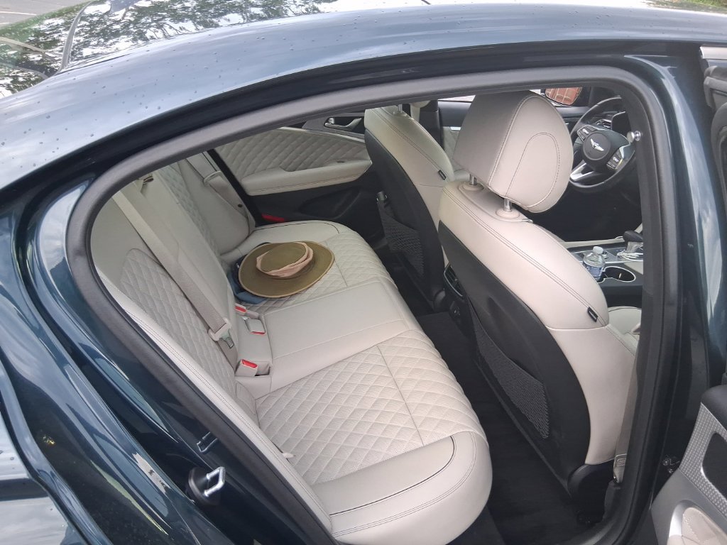 Used 2023 Genesis G70 3.3T w/ Sport Prestige Package AWD/4WD image 7