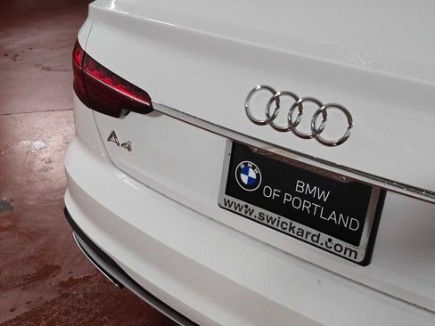 Used 2022 Audi A4 2.0T Premium image 16