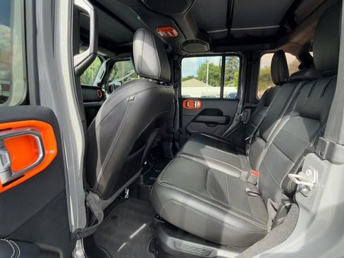 Used 2021 Jeep Wrangler Unlimited Sahara AWD/4WD image 8