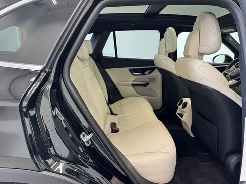 Used 2024 Mercedes-Benz GLC 300 GLC 300 image 18