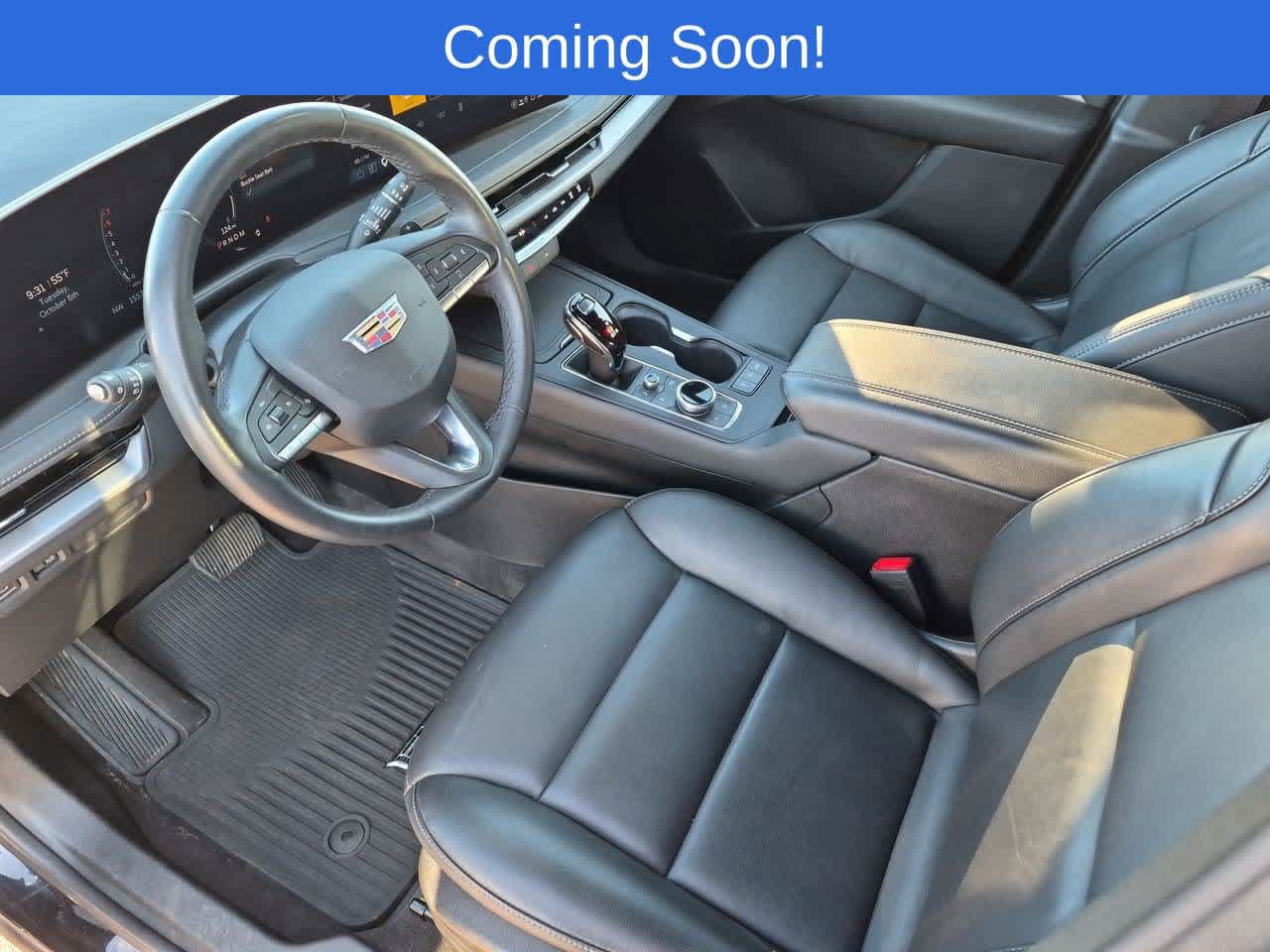 Used 2025 Cadillac XT4 Premium Luxury FWD image 2