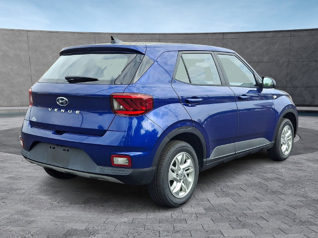 Certified 2022 Hyundai Venue SE FWD image 10